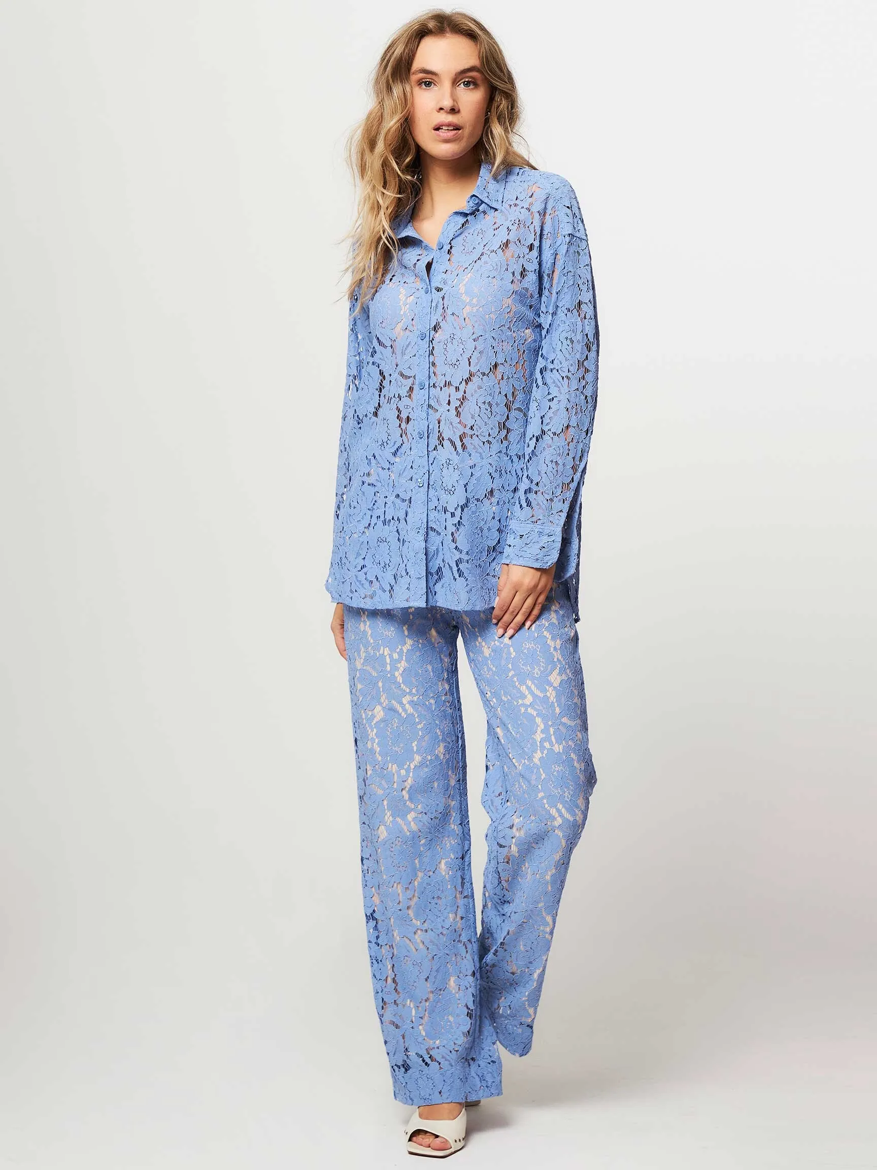 Second Female Hally, cotton mix lace blouse