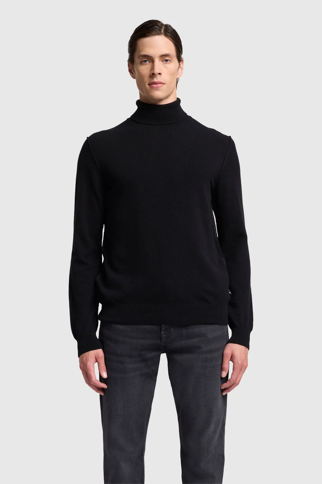   TURTLE NECK KNIT CASHMERE W/ STITCH DETAIL BLACK 
